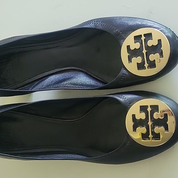 Shoes - Picture 2 of 7